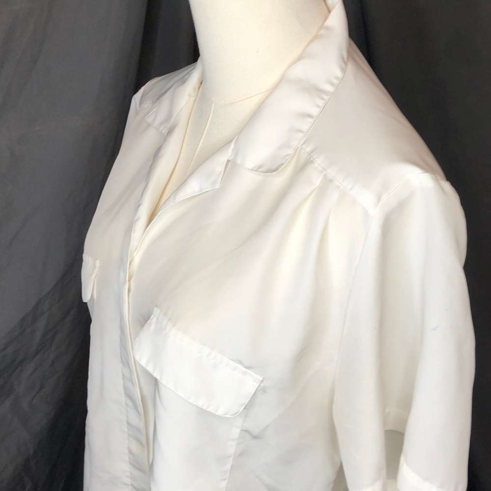 80’s Women’s Short Sleeve Shirt by Lord & Taylor - Picture 12 of 14